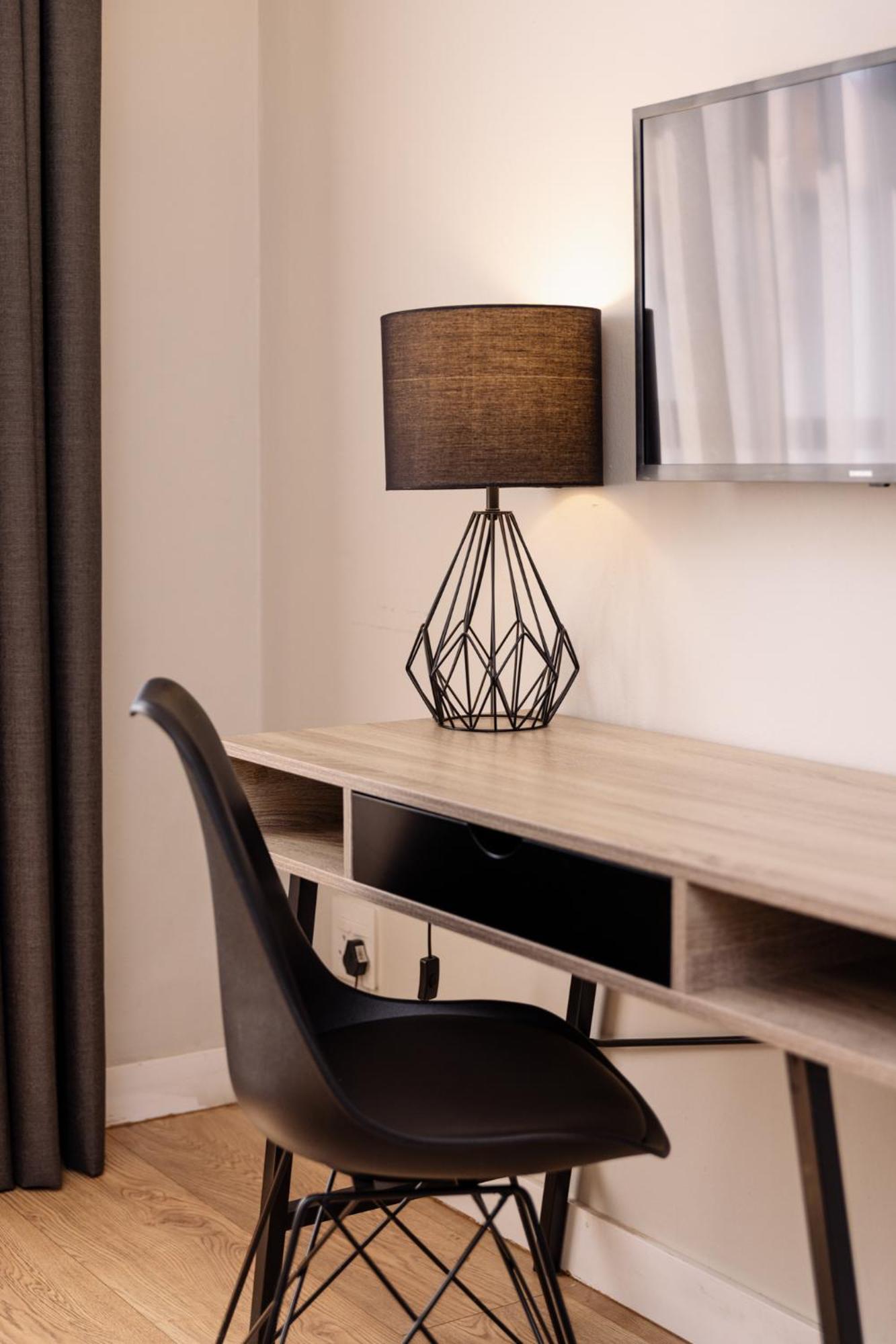 Mint Hotel 84 On Katherine Йоханесбург Екстериор снимка