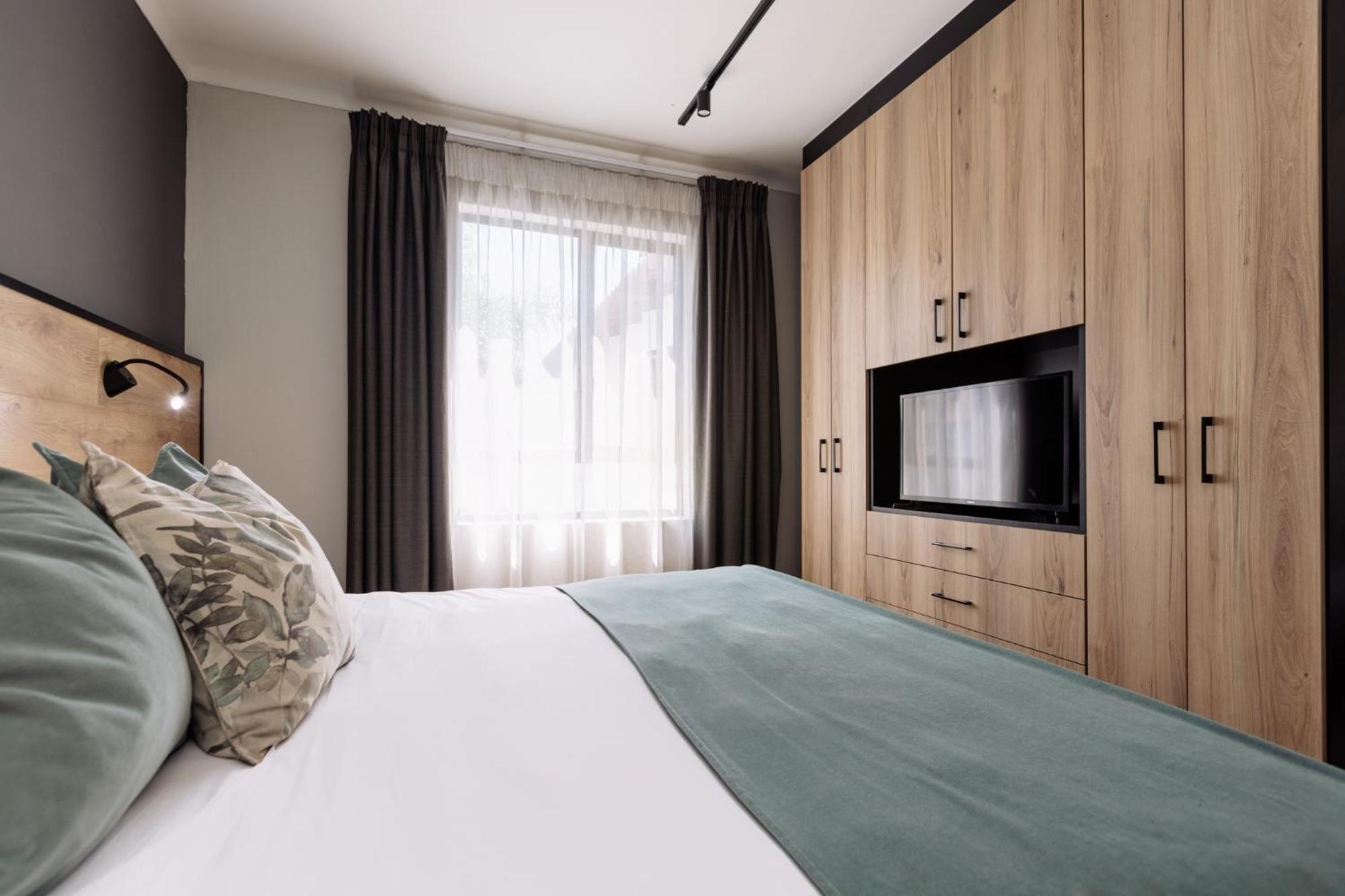 Mint Hotel 84 On Katherine Йоханесбург Екстериор снимка