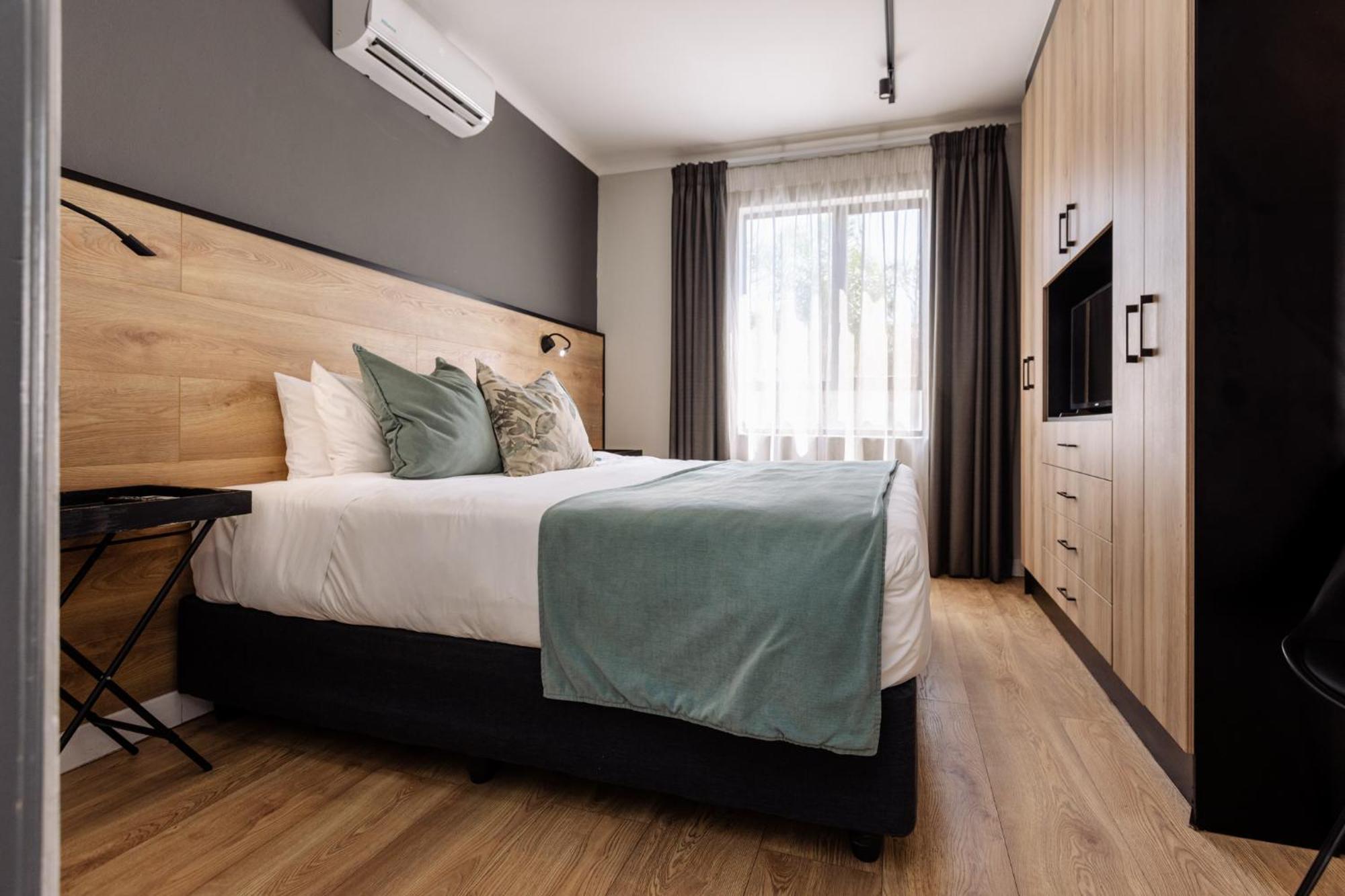 Mint Hotel 84 On Katherine Йоханесбург Екстериор снимка