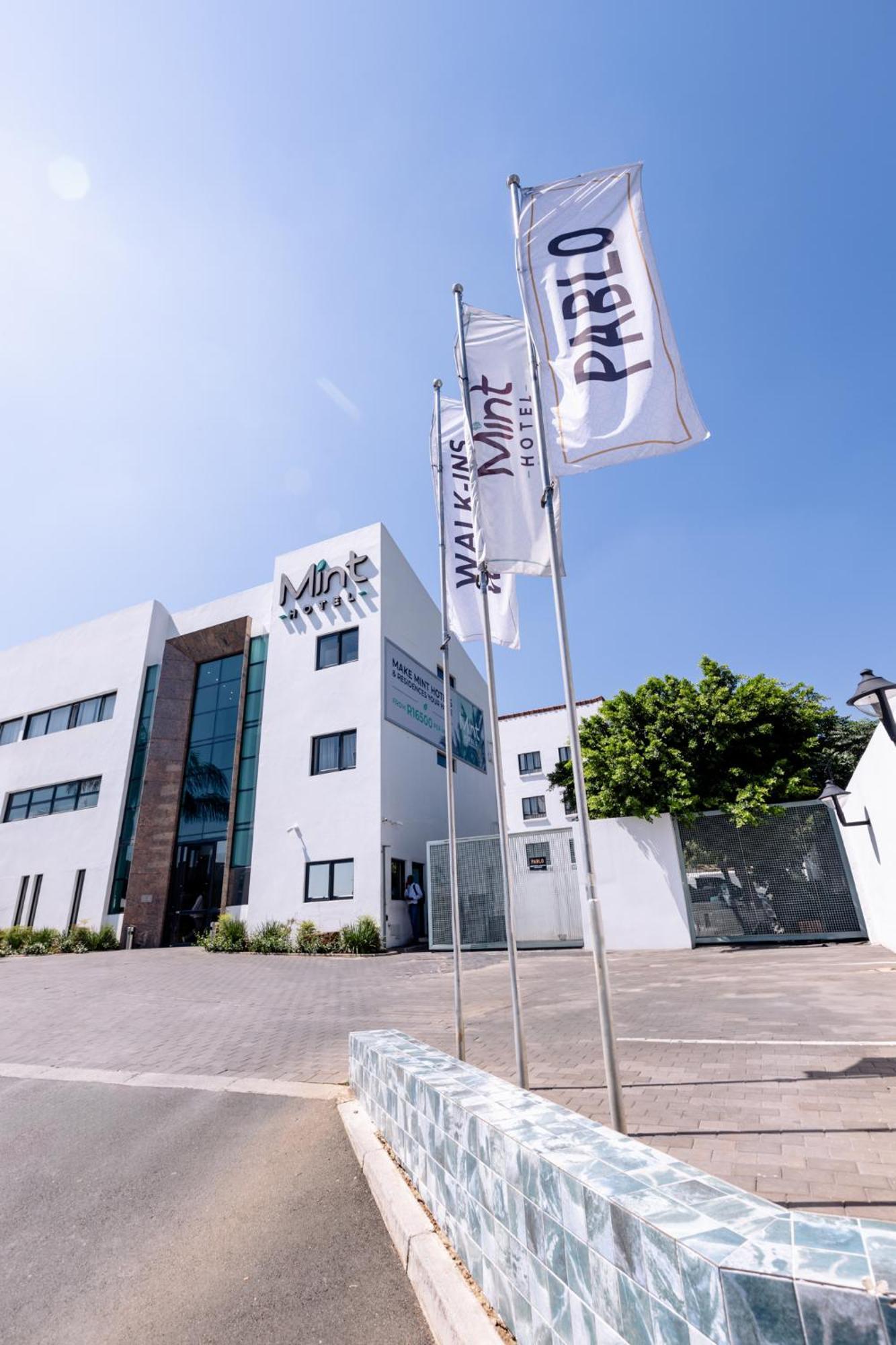 Mint Hotel 84 On Katherine Йоханесбург Екстериор снимка