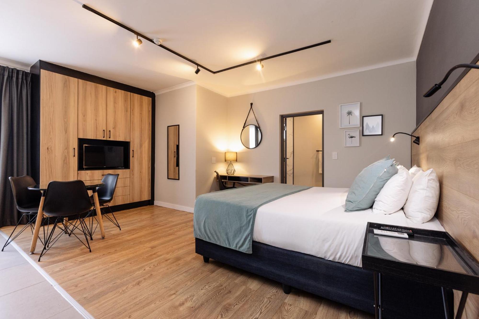 Mint Hotel 84 On Katherine Йоханесбург Екстериор снимка