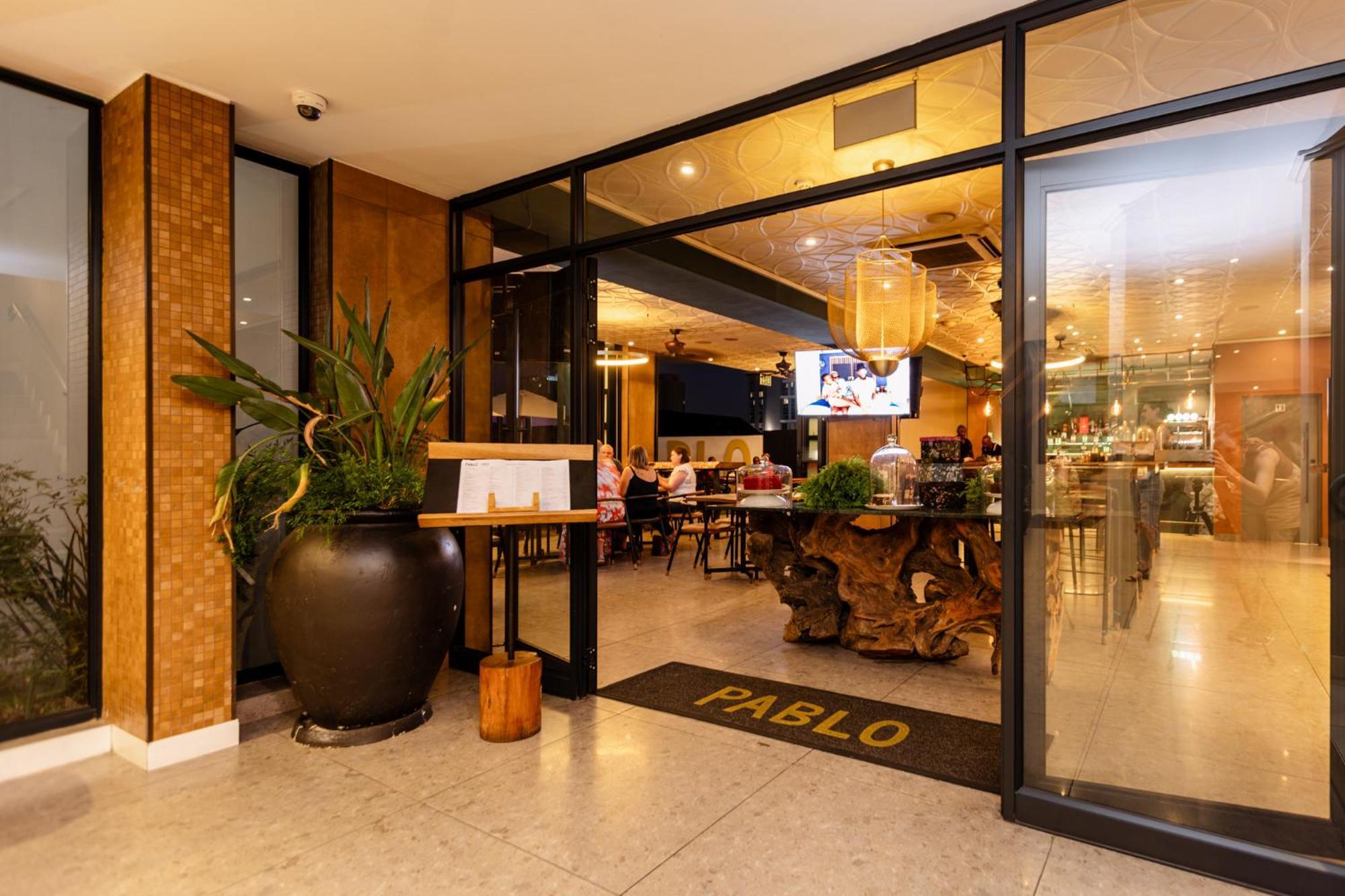 Mint Hotel 84 On Katherine Йоханесбург Екстериор снимка