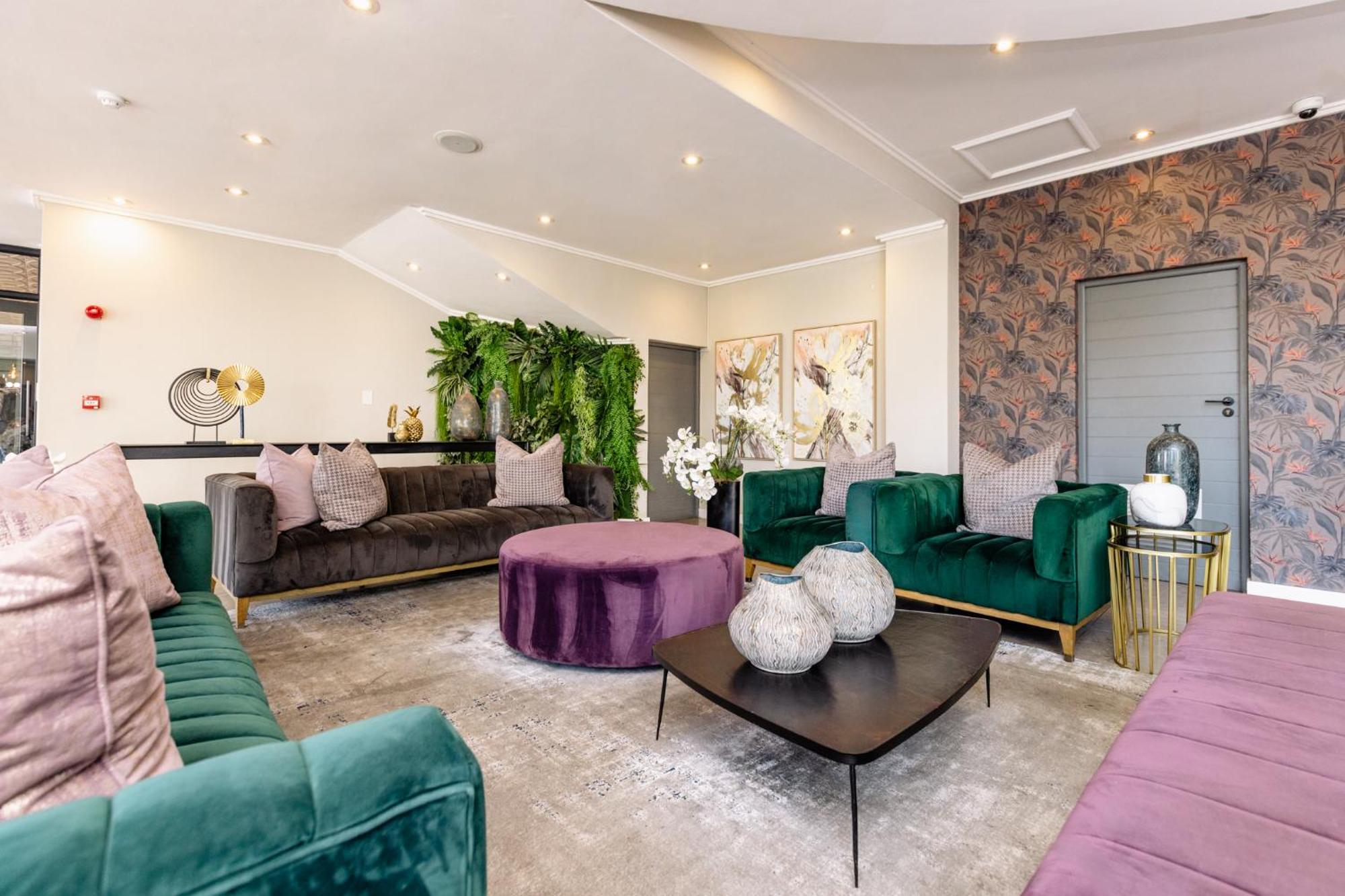 Mint Hotel 84 On Katherine Йоханесбург Екстериор снимка